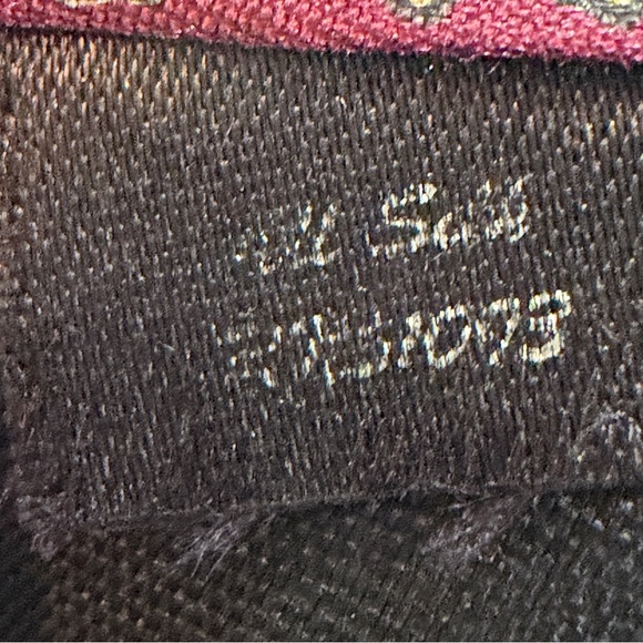 Buckingham Men's Red Paisley Dress Tie Made in USA - Picture 8 of 8